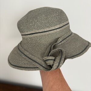 DIANE HARTY MILLINERY WOVEN STRAW HAT OLIVE GREEN WITH SIDE TWIST ARTISAN UNIQUE